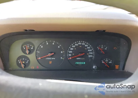 2001 Jeep Grand Cherokee Laredo z USA, uszkodzony, nr VIN 1J4GW48S91C683899